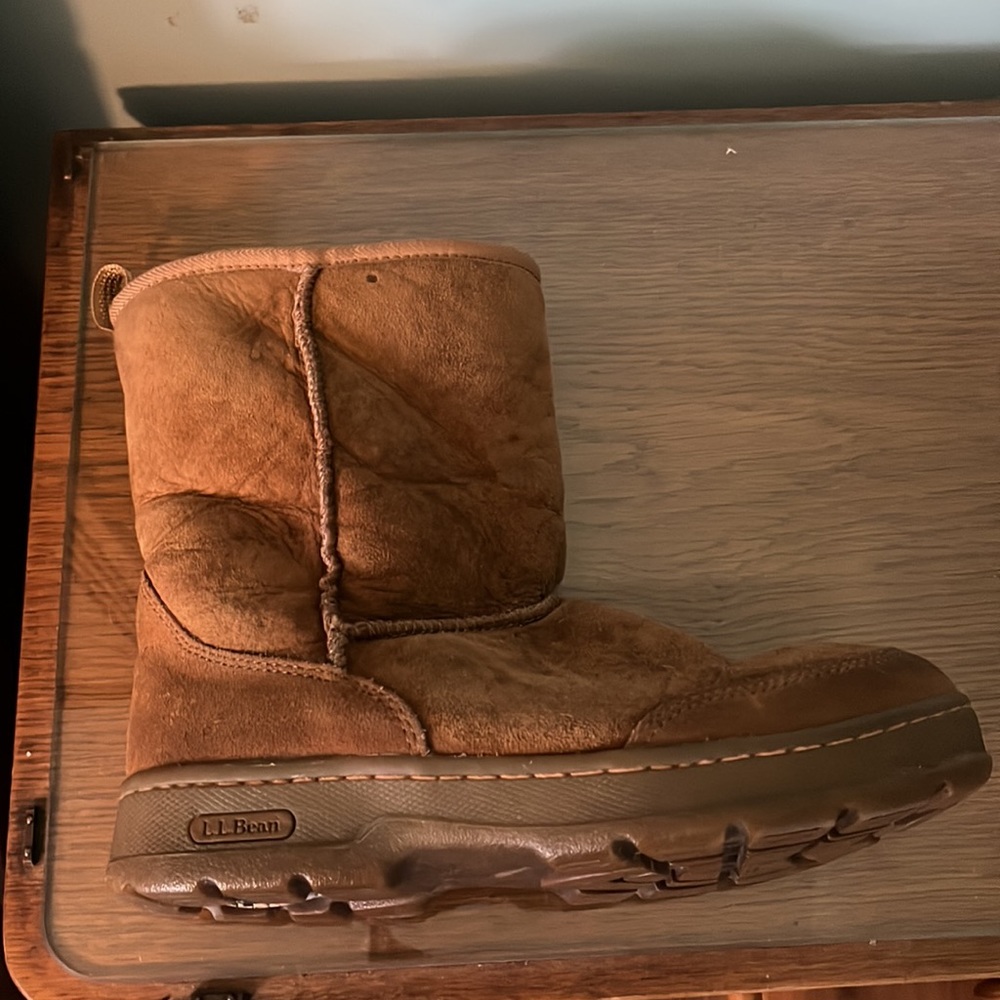 L.L. Bean ladies boots. - Picture 5 of 9